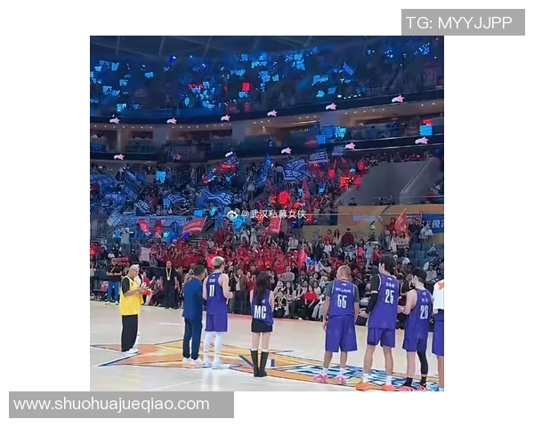 湖人逆袭公牛,郭艾伦演绎高光时刻,篮球赛场再燃激情! 湖人逆袭公牛,郭艾伦演绎高光时刻,篮球赛场再燃激情!